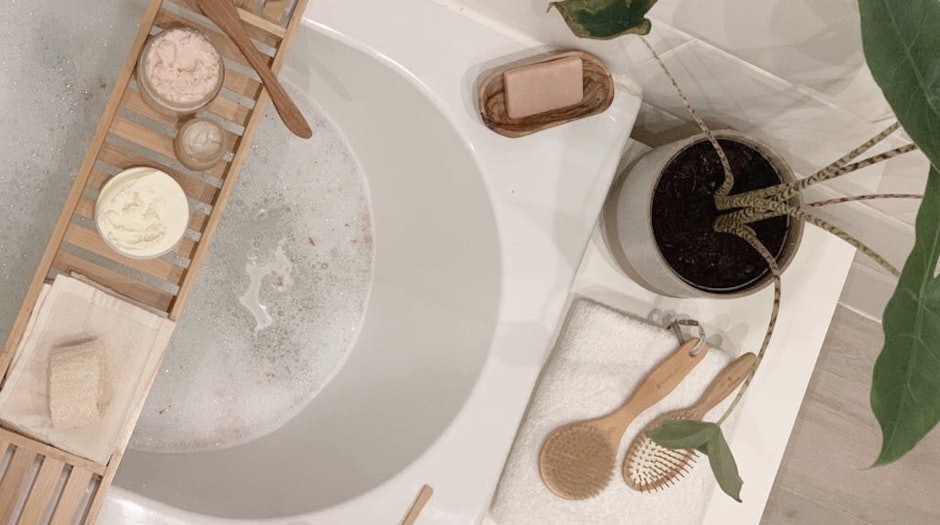 Kate's Top 8 Essentials for a Low-Waste Bathroom 