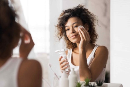 5. Check Whether the Cleanser Can Be Used to Remove Makeup if You Wear It Regularly  