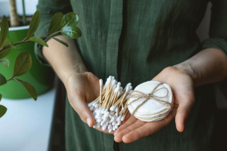 Choose Cotton Buds Made From Biodegradable Materials