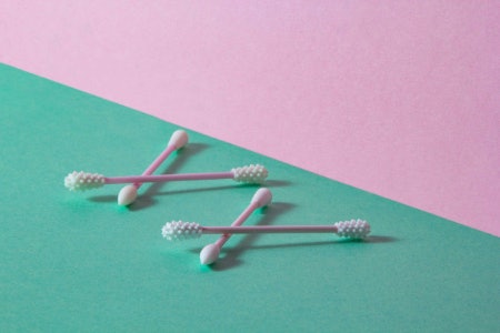 Choose Reusable Cotton Buds Made from Durable Materials