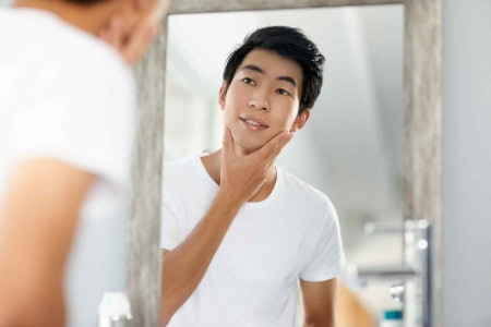4. Opt For a Non-comedogenic Cleanser to Avoid Acne Breakouts 