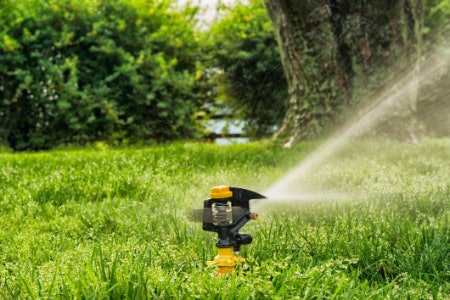 Impact Sprinklers Are Best for Circular and Round Lawns