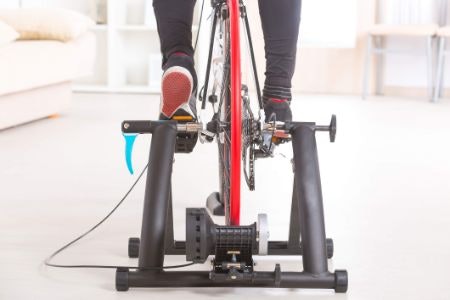 1. Decide Between a Magnetic, Electromagnetic, and Fluid Trainer Depending on Your Experience Level and Budget 