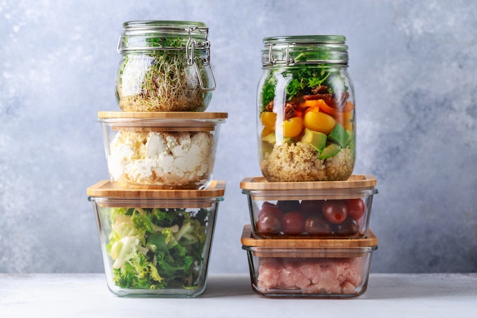2. Choose Plastic Containers for Lightweight and Affordable Storage, or Glass to Avoid Warping in the Microwave or Dishwasher