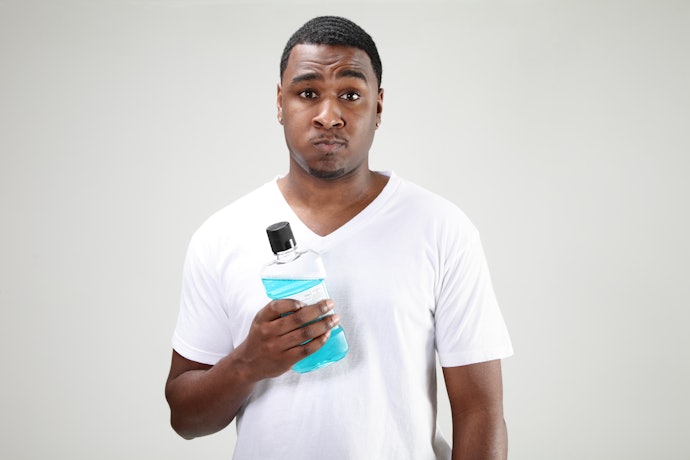 3. Pick a Mint Flavoured Mouthwash for an Intense Cooling Effect, or Opt for a Naturally-Flavoured Product if Your Prefer Something Milder