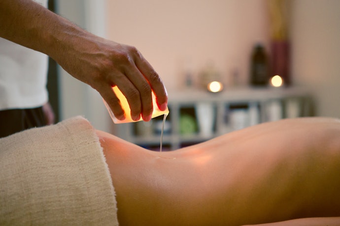 How to Use Massage Candles