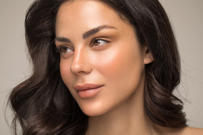 3. Opt for a Matte Finish for Oily Skin, or Luminous Finish for Dry Skin 