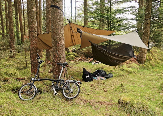 3. Choose a 2.5 X 1.8 m Tarp for Solo Trips but Size up for Large Groups and More Versatile Coverage 