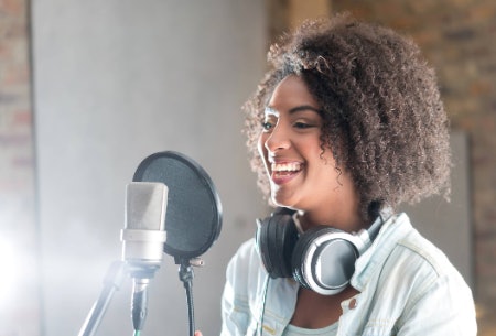 5. Look for Extra Accessories Like a Pop Filter or Microphone Stand to Save Money 