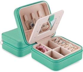 10 Best Travel Jewellery Cases UK 2022 | Stackers, Argos and More 1