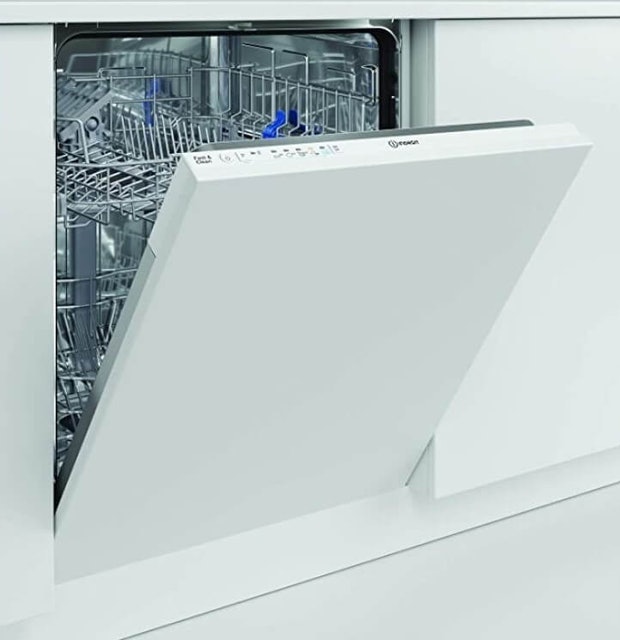 Indesit Semi-Integrated Dishwasher 1