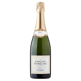 10 Best English Sparkling Wines UK 2022 | Chapel Down, Nyetimber and More 1