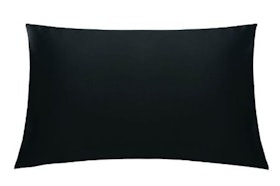 8 Best Silk Pillowcases 2022 | UK Interior Designer Reviewed 1