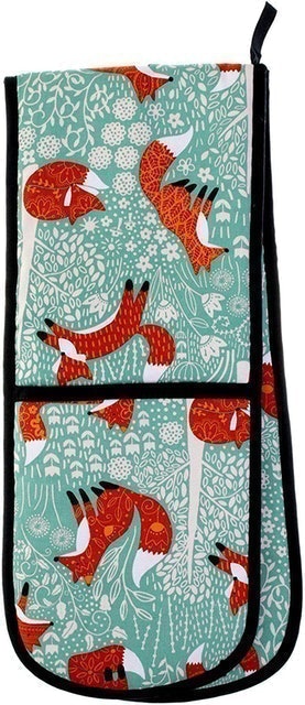 Ulster Weavers Foraging Fox Double Oven Glove 1