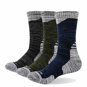 Top 10 Best Hiking Socks in the UK 2021 (SmartWool, Darn Tough and More) 2