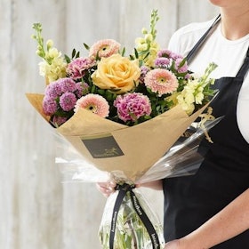 10 Best Flower Delivery Services UK 2022 | M&S, Serenata Flowers and More 2