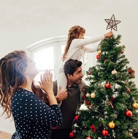6 Best Christmas Tree Toppers 2022 | UK Interior Designer Reviewed 4